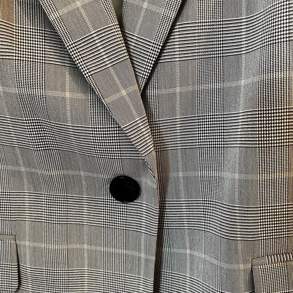H&M plaid blazer, size medium, grey tones - Picture 4 of 8